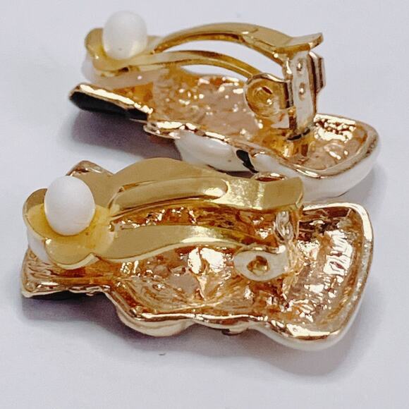 Festive Snowman Clip On Earrings Enamel Rhinestone Retro Cute Christmas Jewelry - Picture 7 of 8